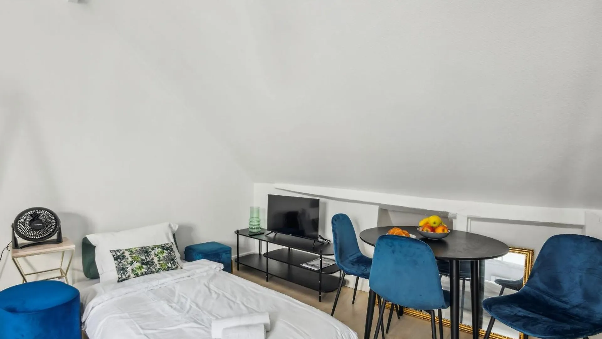 Apartment Bnbnova - Pont Neuf & Jardin Du Luxembourg Paris France